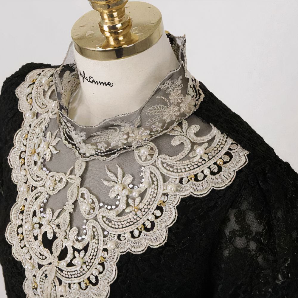 Elegante blouse met borduursel - Cinny