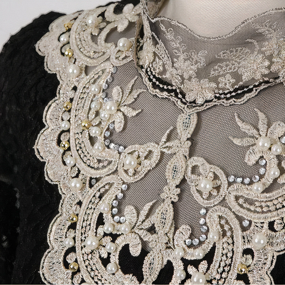 Elegante blouse met borduursel - Cinny